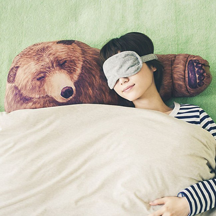 bear-hug-pillows
